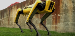 四足歩行ロボットはここまで来た！ 進化した「SpotMini」がもはや犬のよう！