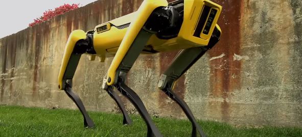 四足歩行ロボットはここまで来た！ 進化した「SpotMini」がもはや犬のよう！