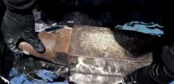 【不可思議】５０キロもの鉄の塊が浮く！？ 水銀の面白実験
