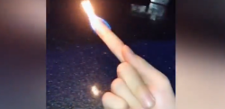 【神業】指で炎を操る！？ ライターを使ったマジックがスゴ過ぎる！！