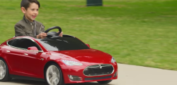これは欲しい！ ハイスペックな子供用自動車「テスラ・Sモデル」が凄い…！