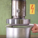 【実験】世界最硬金属アダマンチウムは油圧式プレスで押し潰せるのか！？【ウルヴァリン】