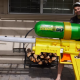 【DIY】元NASAのエンジニアが作った巨大水鉄砲の威力が凄まじい……！！