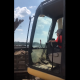 ５歳の男の子がショベルカーを操作！ 土砂をしっかりトラックに積み込む