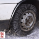 【改造】お手製スパイクタイヤ！ ３,０００本の釘をホイールに溶接して、雪の上を走ってみた